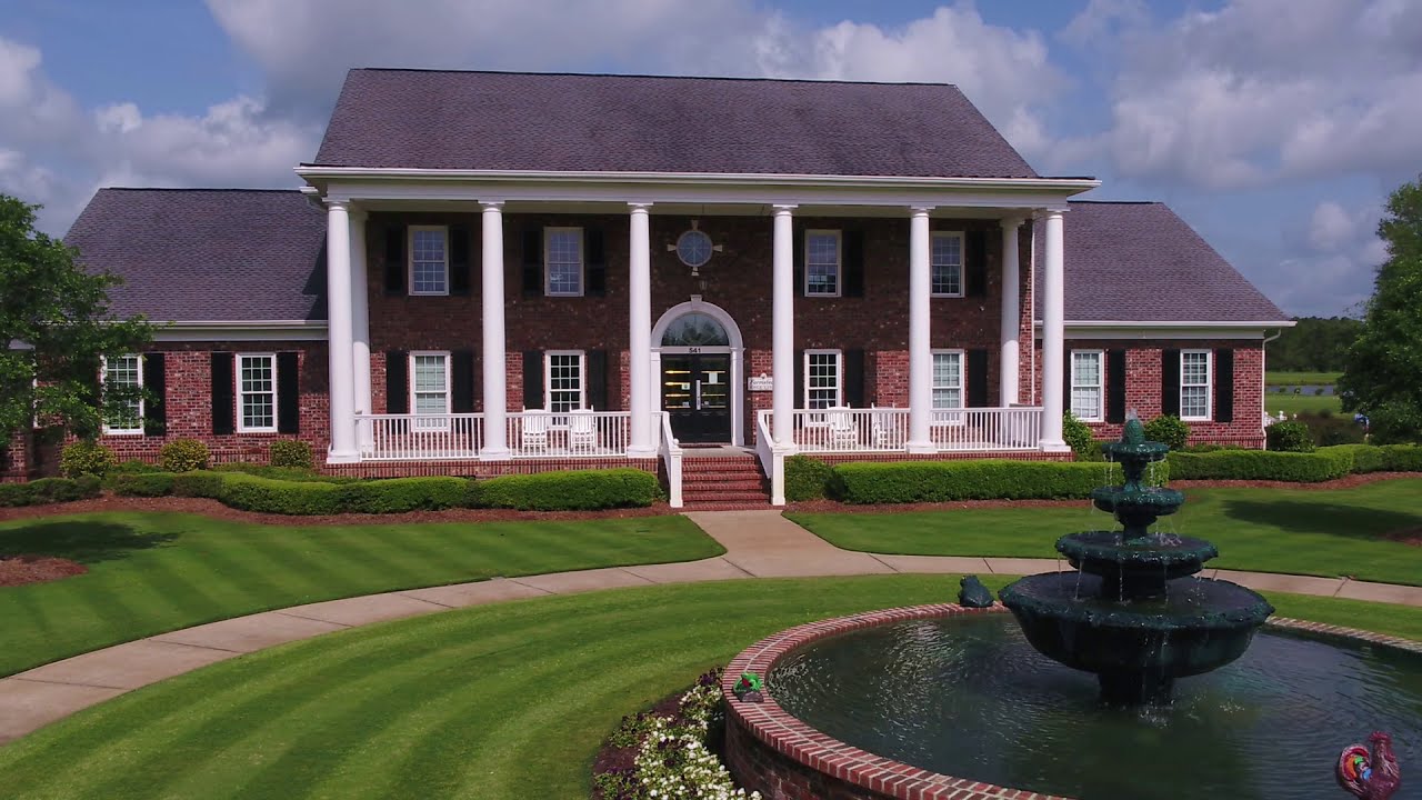 Farmstead Golf Links clubhouse